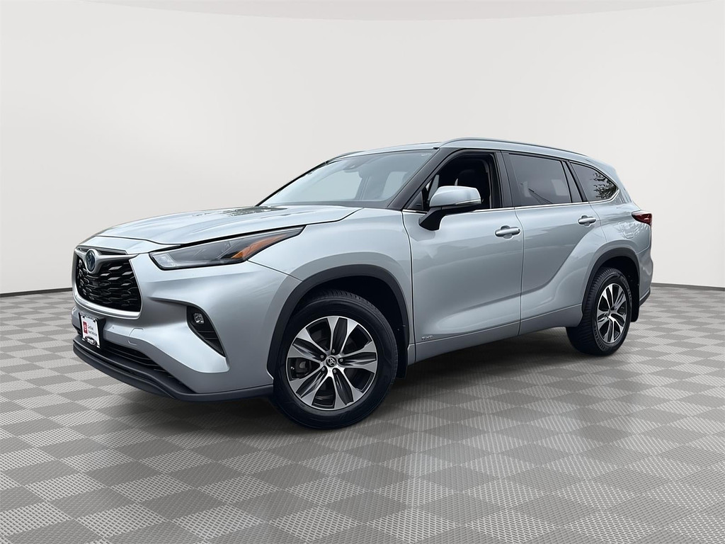 2023 Toyota Highlander Hybrid Located at Smart Motors Toyota light-box-slides