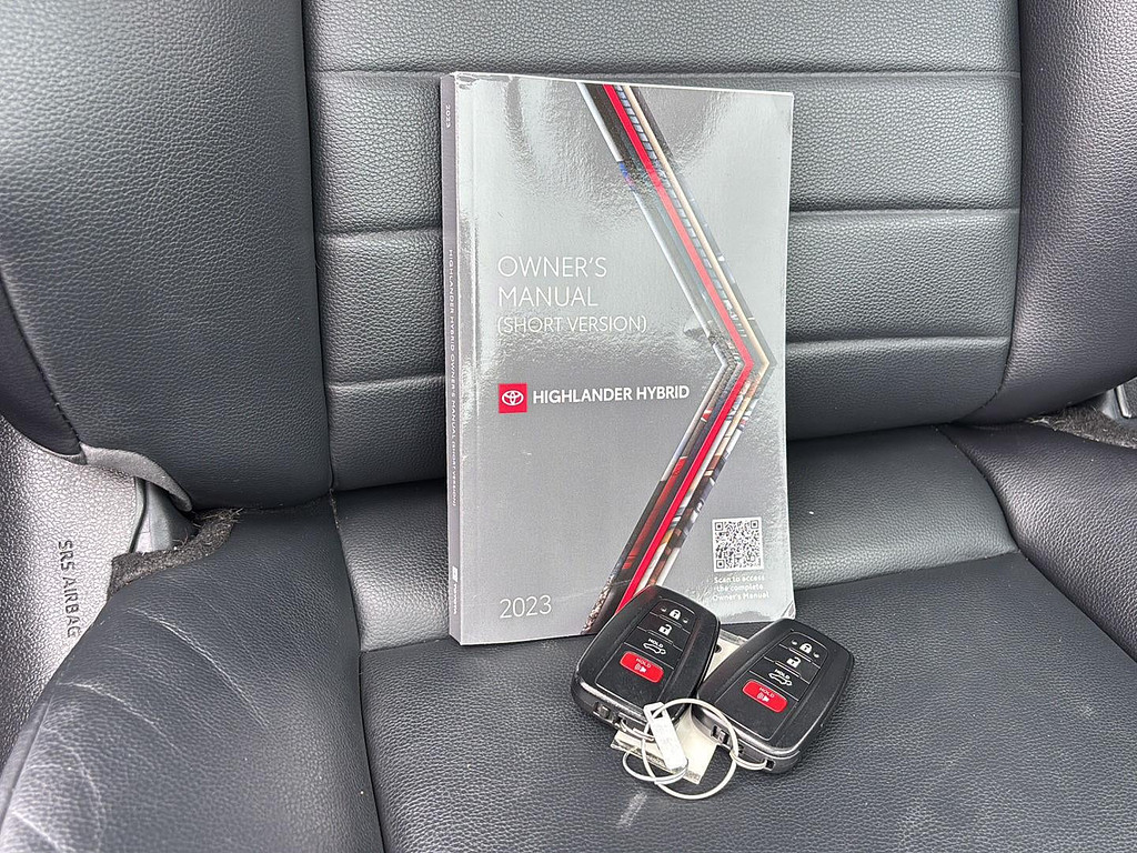 2023 Toyota Highlander Hybrid Located at Smart Motors Toyota light-box-slides
