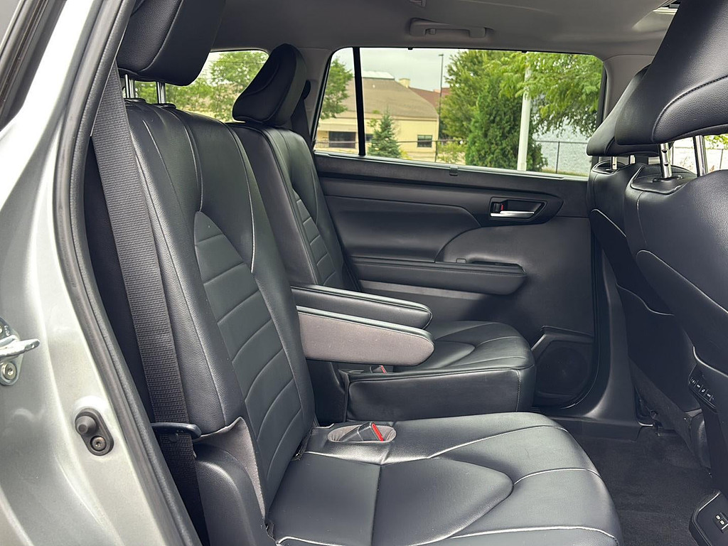 2023 Toyota Highlander Hybrid Located at Smart Motors Toyota light-box-slides