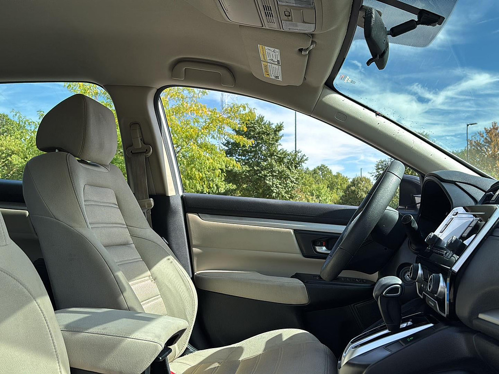 2018 Honda Cr-V Located at Smart Motors Toyota slide-image