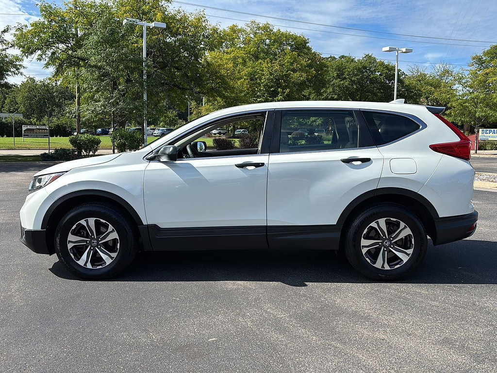 2018 Honda Cr-V Located at Smart Motors Toyota light-box-slides