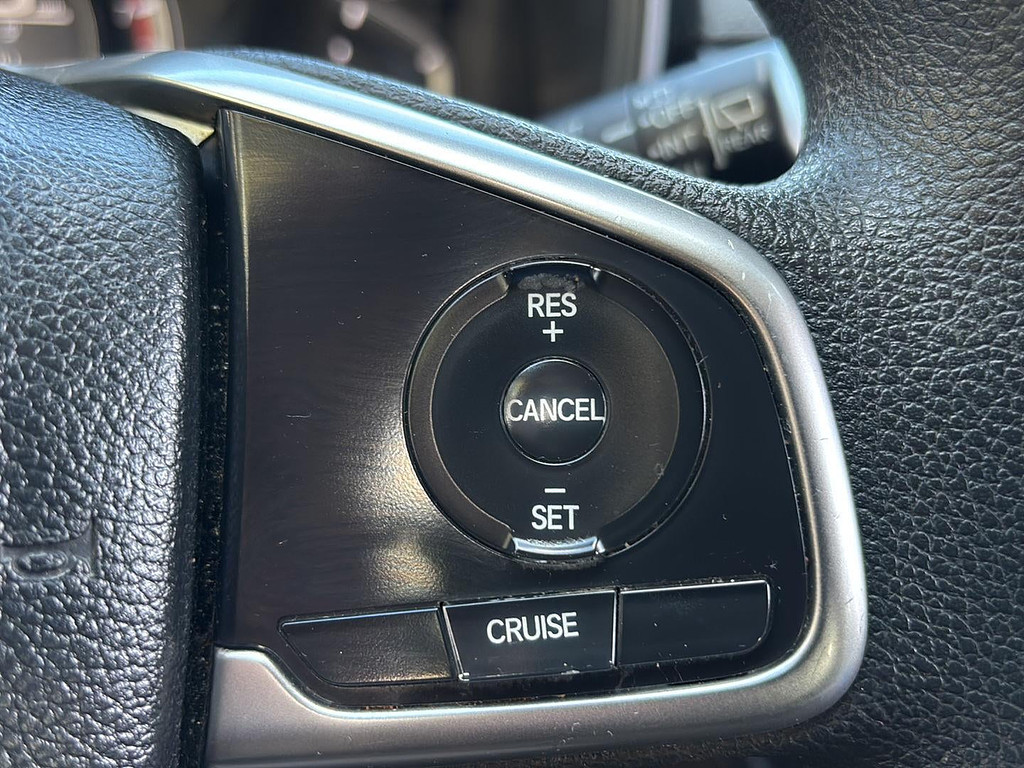 2018 Honda Cr-V Located at Smart Motors Toyota light-box-slides