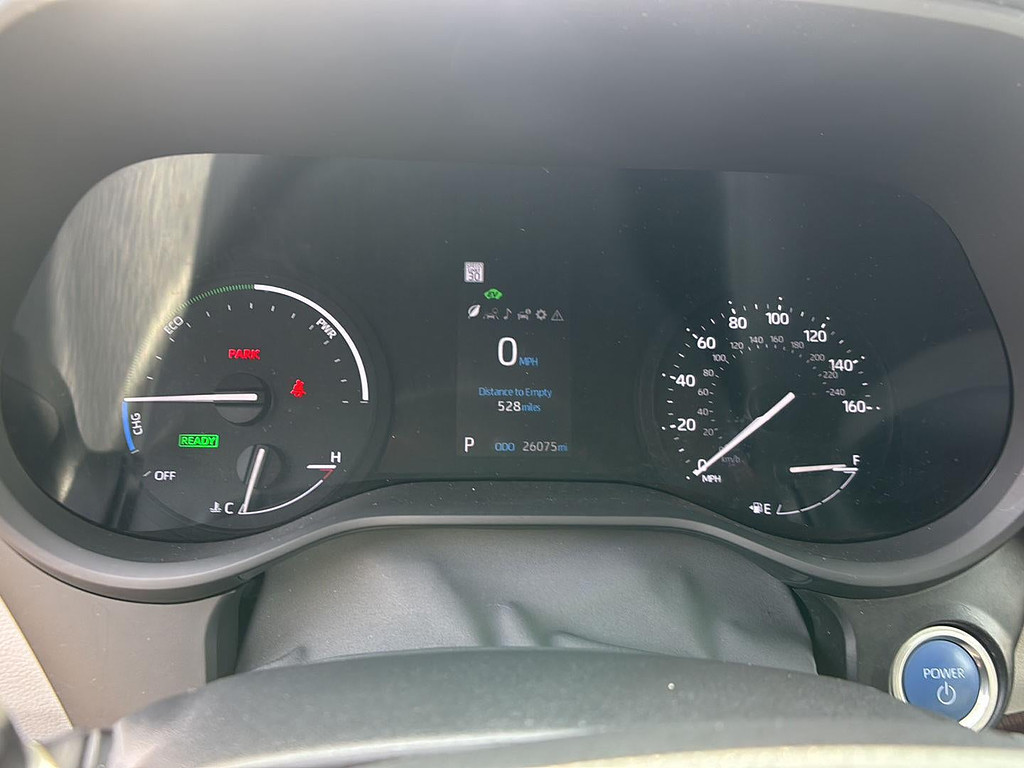 2024 Toyota Sienna Located at Smart Motors Toyota light-box-slides