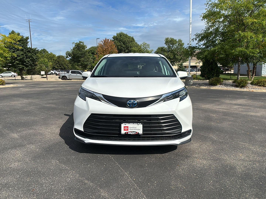 2024 Toyota Sienna Located at Smart Motors Toyota light-box-slides