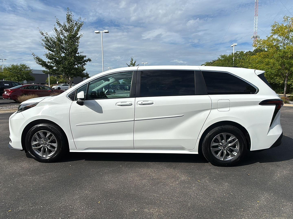 2024 Toyota Sienna Located at Smart Motors Toyota light-box-slides