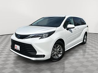 2024 Toyota Sienna Located at Smart Motors Toyota Thumbnail - 2024 Toyota Sienna