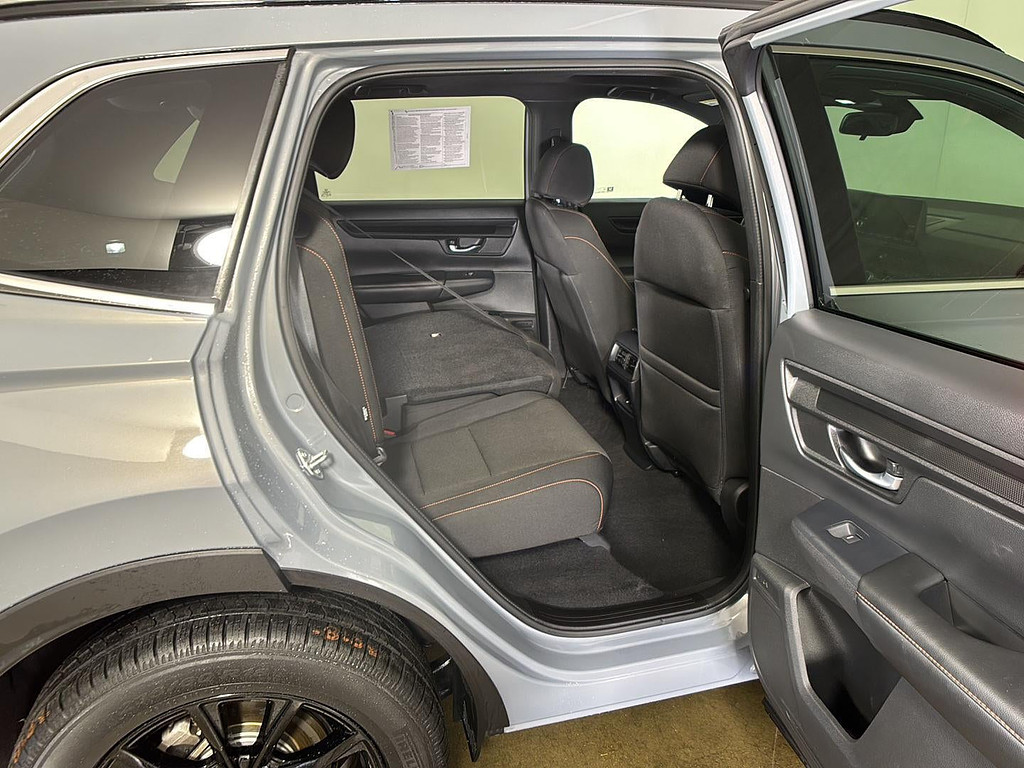 2025 Honda Cr-V Hybrid Located at Smart Motors Toyota slide-image