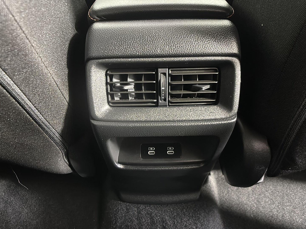 2025 Honda Cr-V Hybrid Located at Smart Motors Toyota light-box-slides
