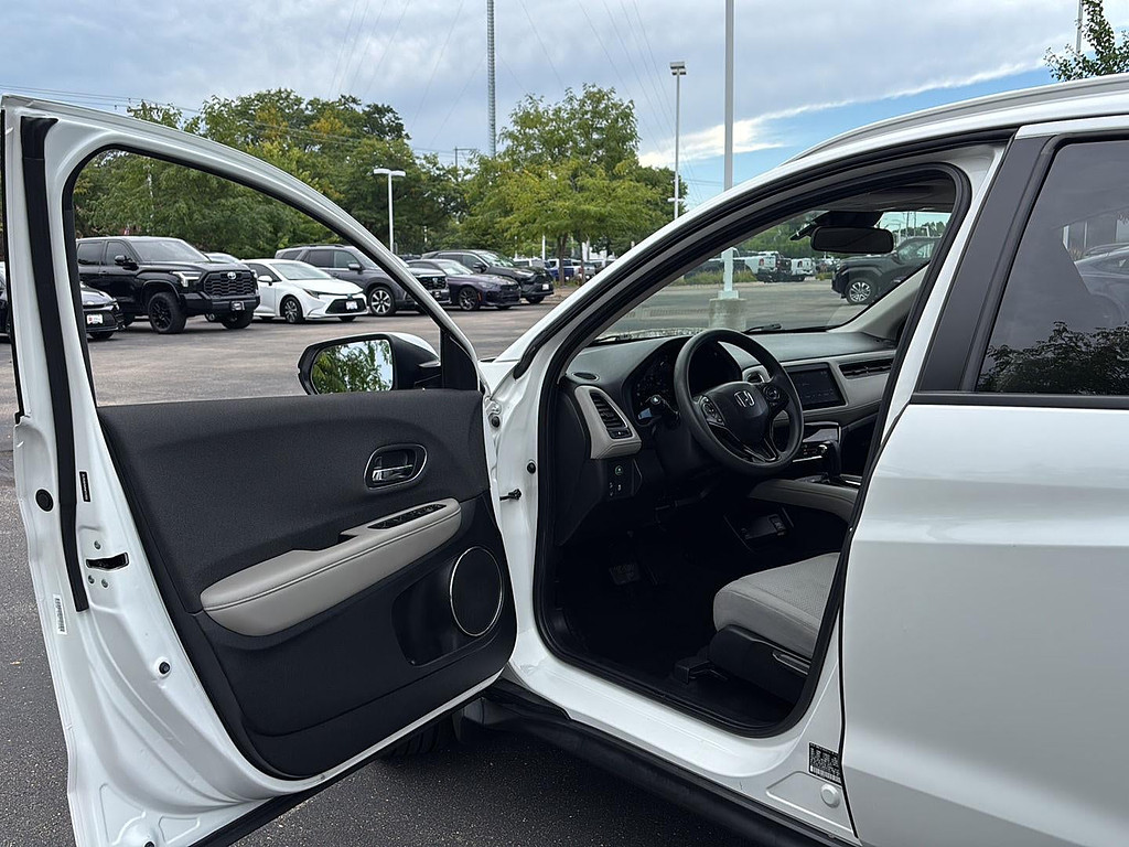 2019 Honda Hr-V Located at Smart Motors Toyota slide-image