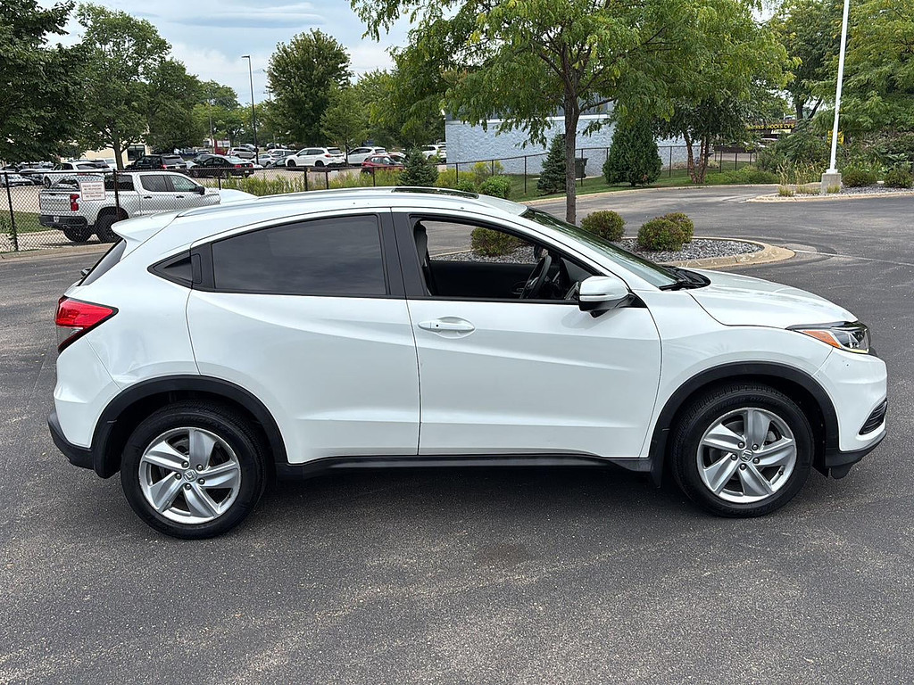 2019 Honda Hr-V Located at Smart Motors Toyota slide-image