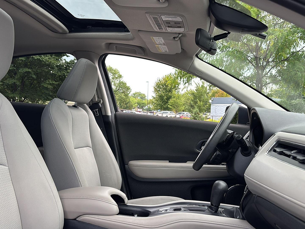 2019 Honda Hr-V Located at Smart Motors Toyota slide-image