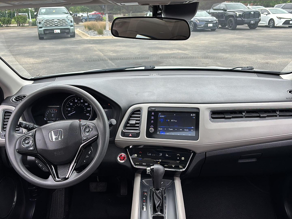 2019 Honda Hr-V Located at Smart Motors Toyota slide-image