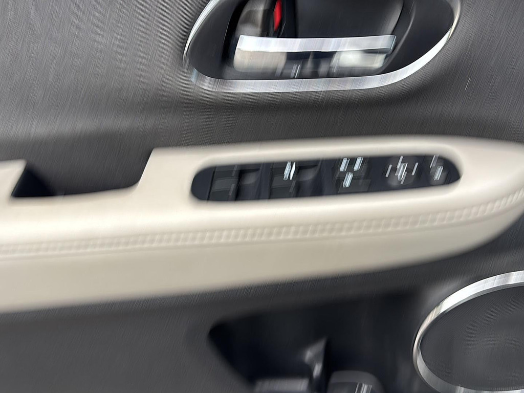 2019 Honda Hr-V Located at Smart Motors Toyota slide-image