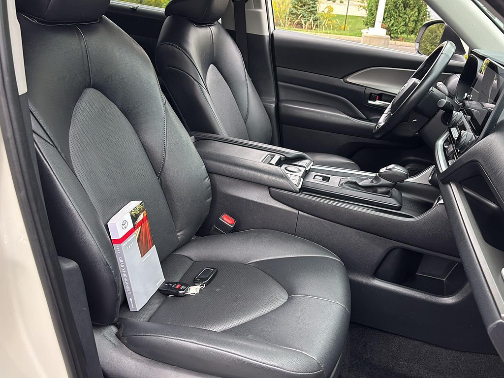 2024 Toyota Grand Highlander Located at Smart Motors Toyota slide-image