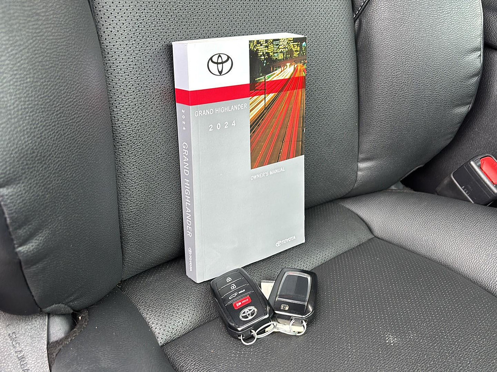 2024 Toyota Grand Highlander Located at Smart Motors Toyota slide-image