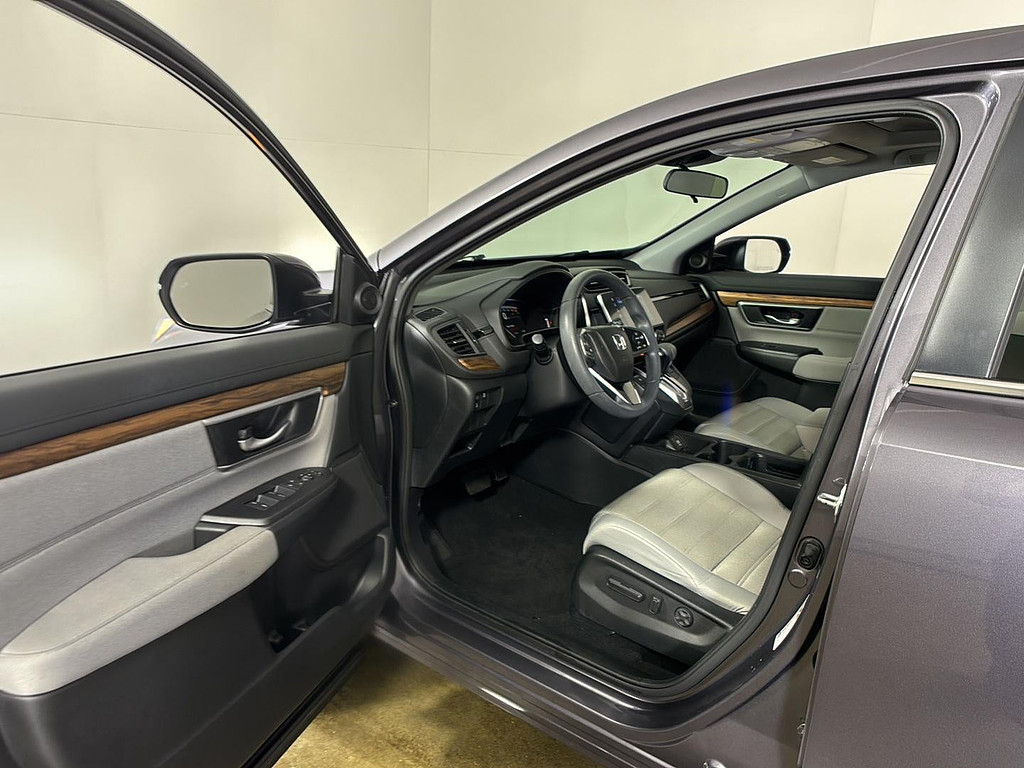 2018 Honda Cr-V Located at Smart Motors Toyota slide-image