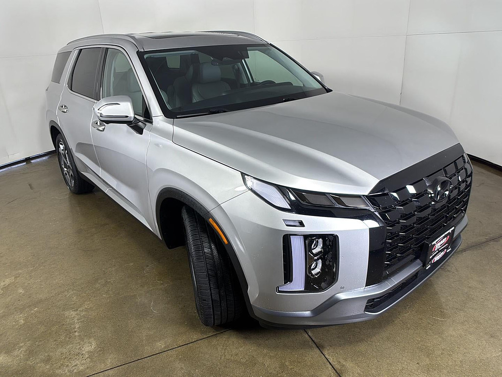 2025 Hyundai Palisade Located at Smart Motors Toyota light-box-slides