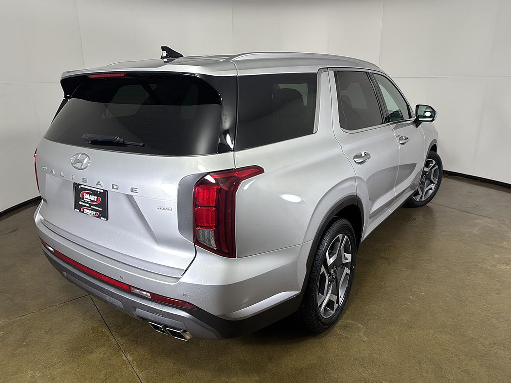 2025 Hyundai Palisade Located at Smart Motors Toyota light-box-slides