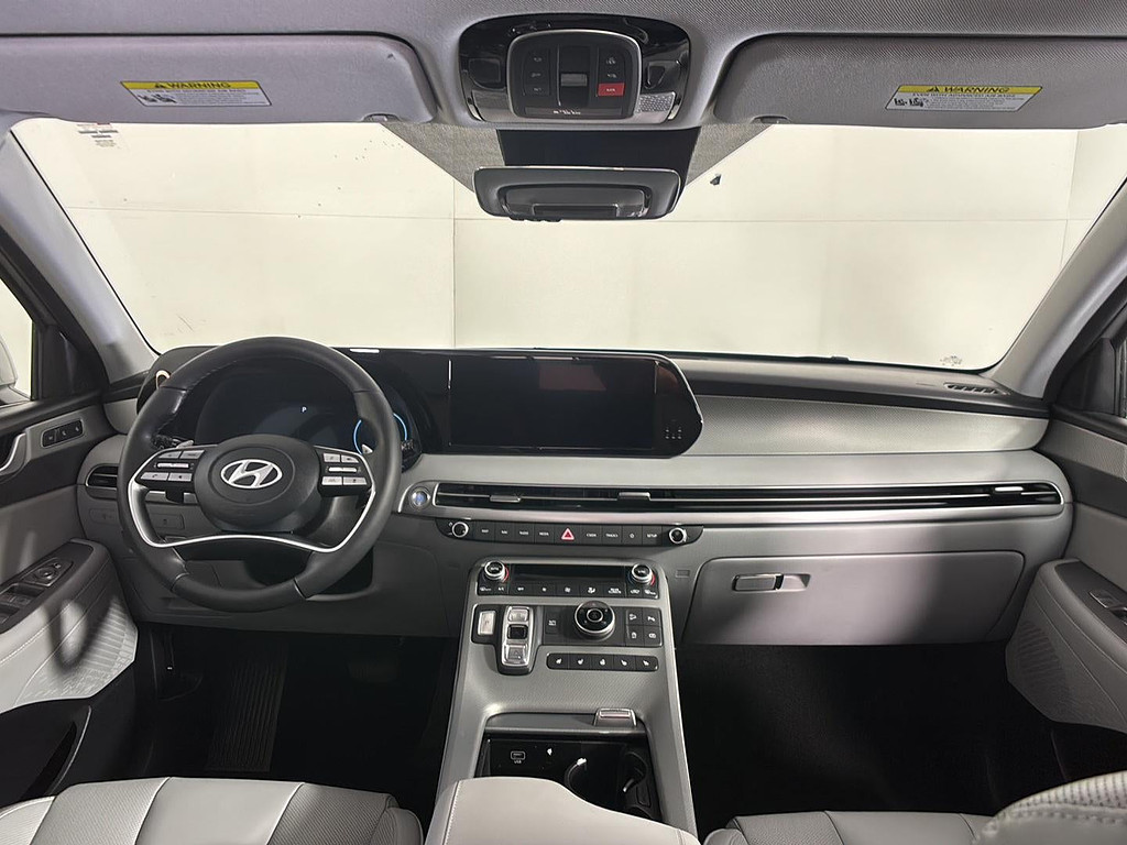 2025 Hyundai Palisade Located at Smart Motors Toyota light-box-slides