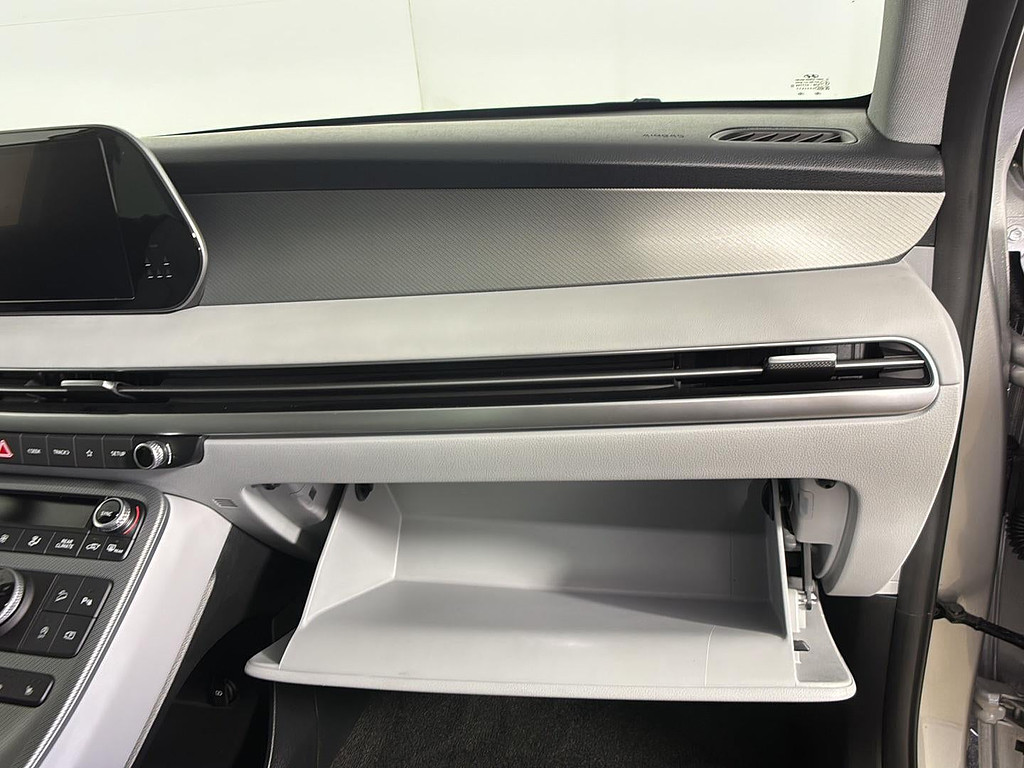 2025 Hyundai Palisade Located at Smart Motors Toyota light-box-slides