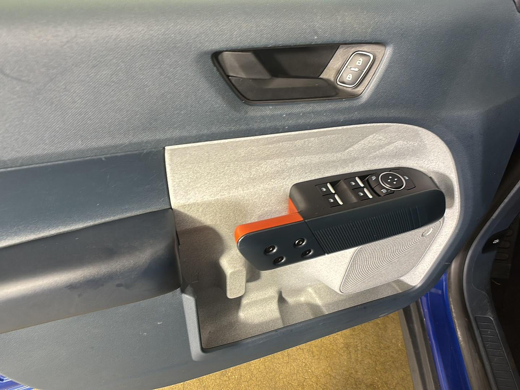 2023 Ford Maverick Located at Smart Motors Toyota slide-image