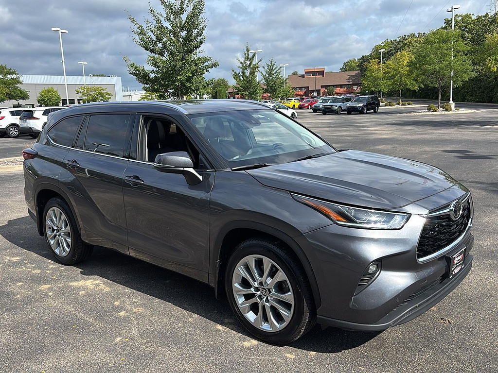 2024 Toyota Highlander Located at Smart Motors Toyota light-box-slides