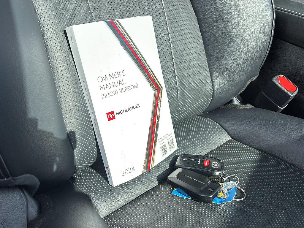 2024 Toyota Highlander Located at Smart Motors Toyota light-box-slides