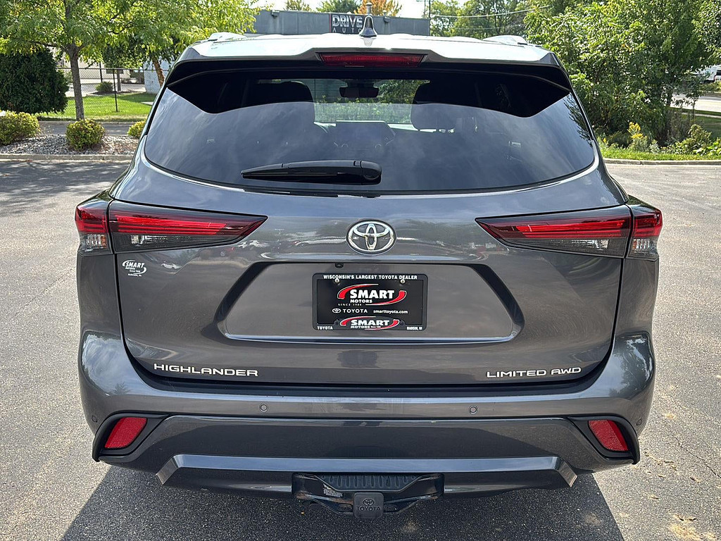 2024 Toyota Highlander Located at Smart Motors Toyota light-box-slides