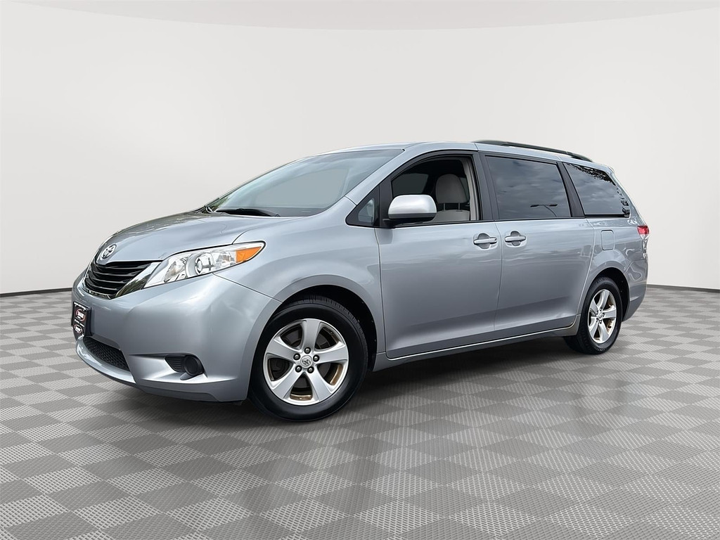 2011 Toyota Sienna LE