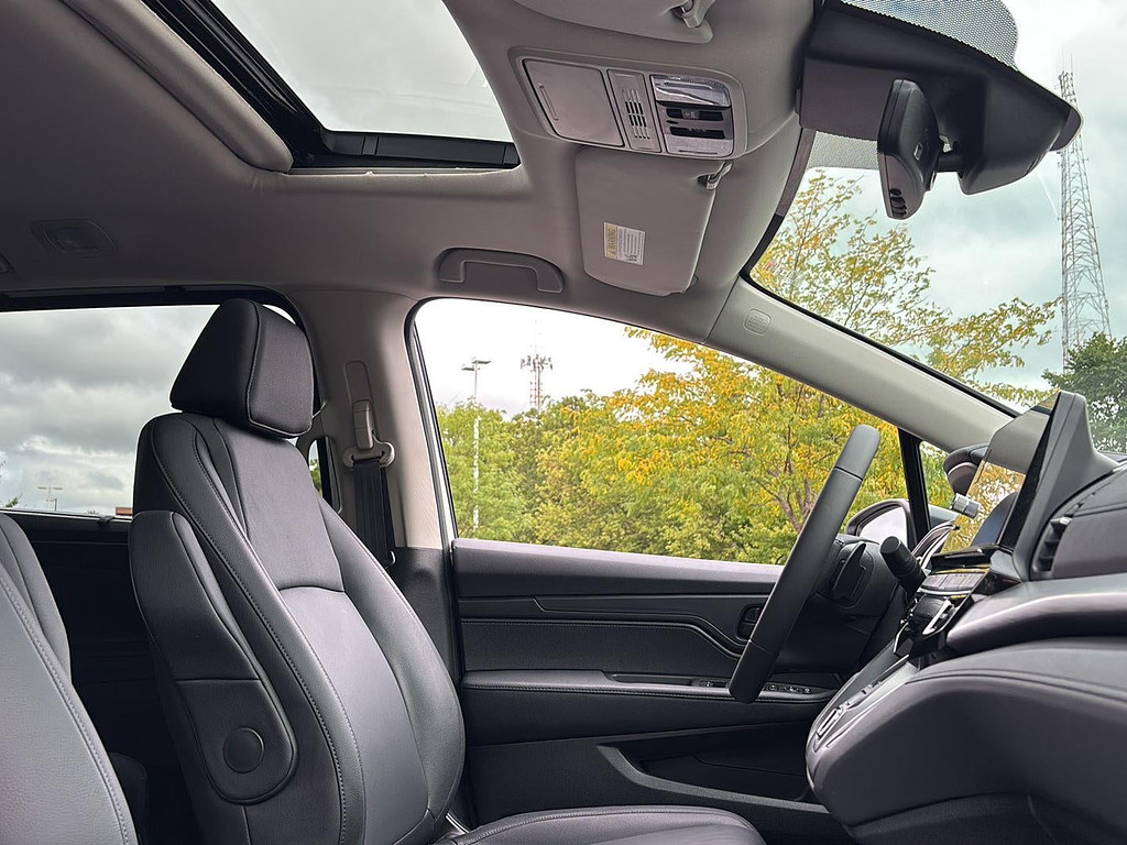 2026 Honda Odyssey Located at Smart Motors Toyota light-box-slides