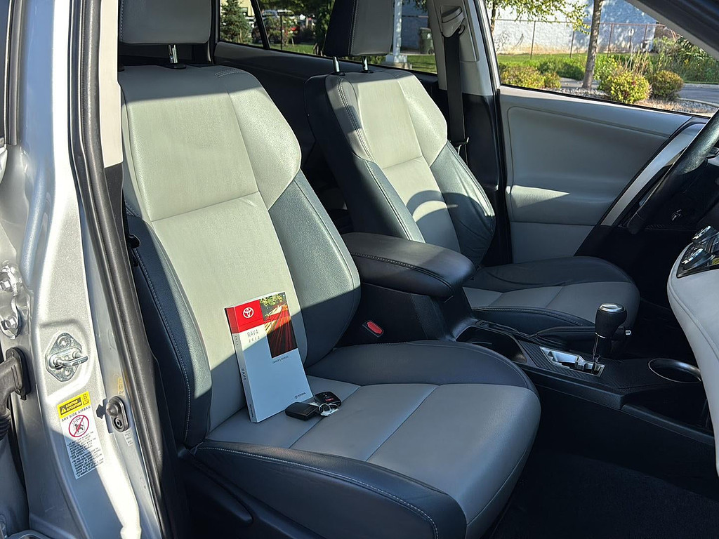 2013 Toyota RAV4 Located at Smart Motors Toyota light-box-slides