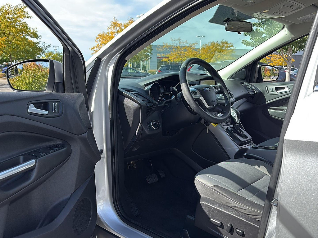 2016 Ford Escape Located at Smart Motors Toyota light-box-slides
