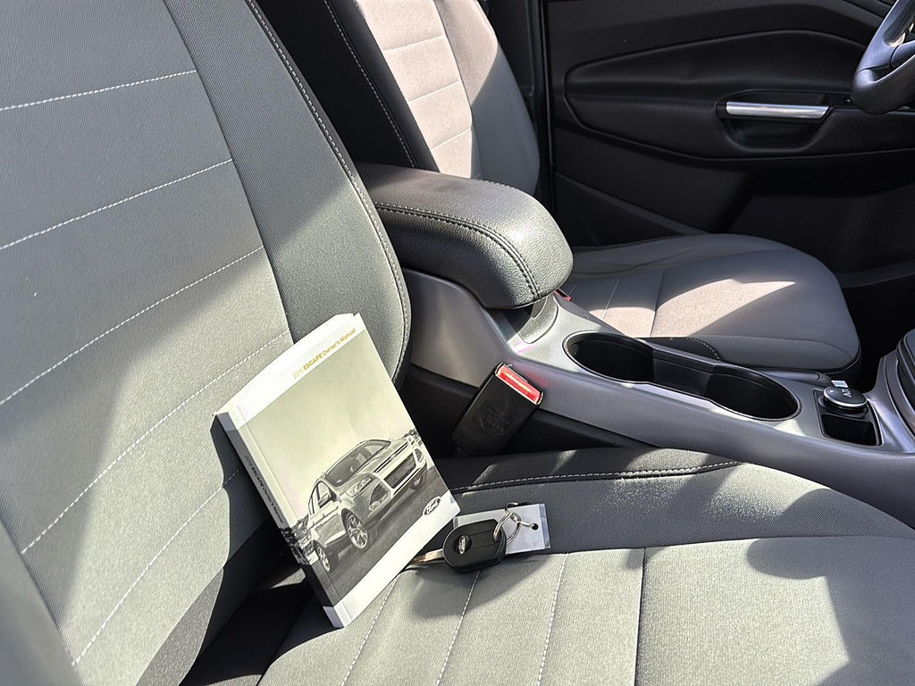 2016 Ford Escape Located at Smart Motors Toyota light-box-slides
