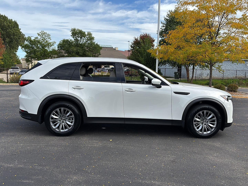 2024 Mazda Mazda CX-90 Located at Smart Motors Toyota light-box-slides