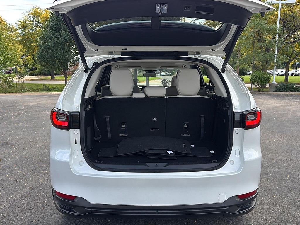 2024 Mazda Mazda CX-90 Located at Smart Motors Toyota slide-image