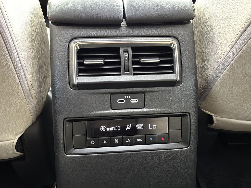 2024 Mazda Mazda CX-90 Located at Smart Motors Toyota light-box-slides