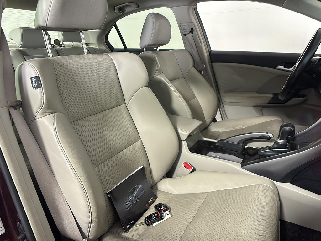 2011 Acura TSX Located at Smart Motors Toyota slide-image