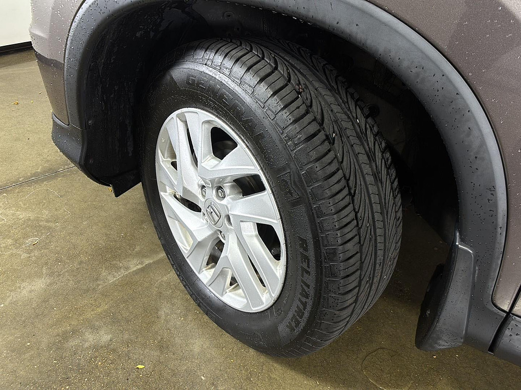 2016 Honda CR-V Located at Smart Motors Toyota light-box-slides