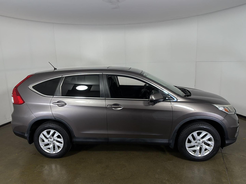 2016 Honda CR-V Located at Smart Motors Toyota slide-image