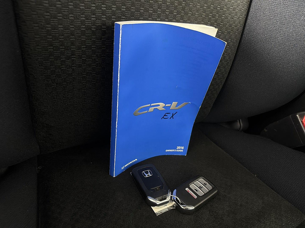 2016 Honda CR-V Located at Smart Motors Toyota slide-image