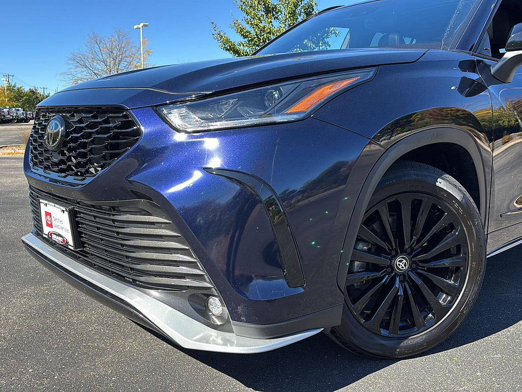 2026 Toyota Highlander Located at Smart Motors Toyota slide-image