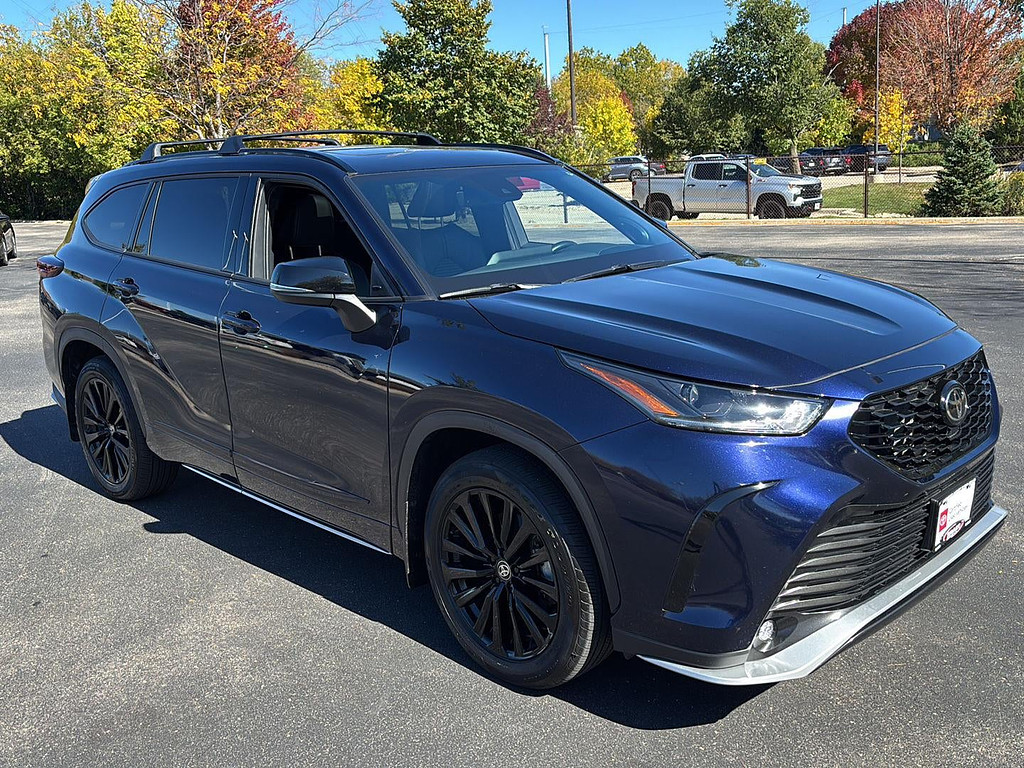 2026 Toyota Highlander Located at Smart Motors Toyota light-box-slides