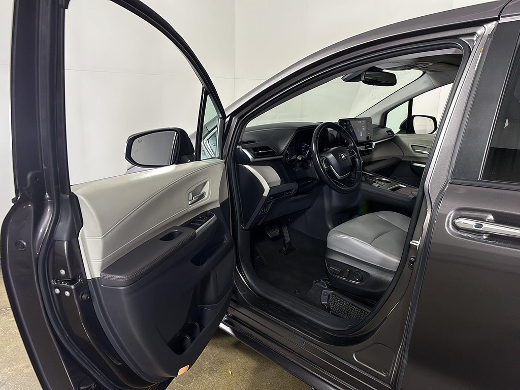 2024 Toyota Sienna Located at Smart Motors Toyota light-box-slides