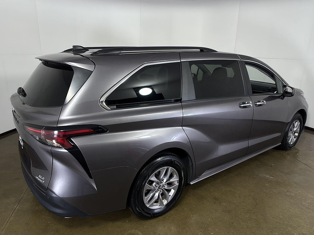2024 Toyota Sienna Located at Smart Motors Toyota slide-image