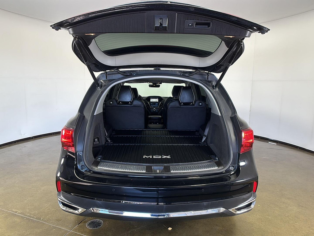 2018 Acura MDX Located at Smart Motors Toyota light-box-slides