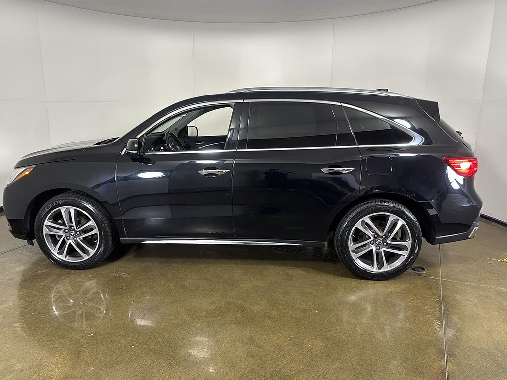 2018 Acura MDX Located at Smart Motors Toyota light-box-slides