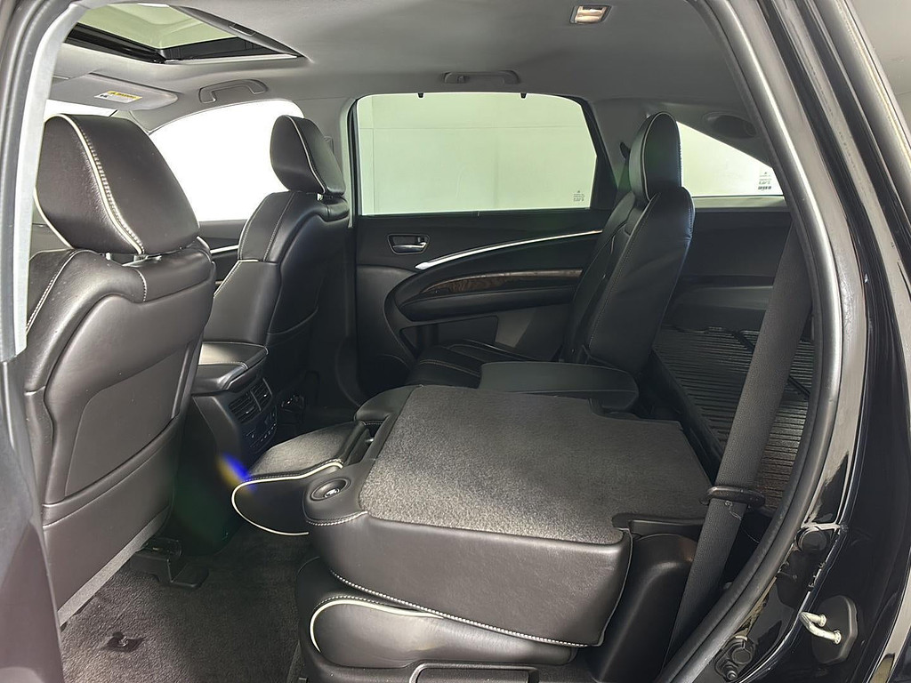 2018 Acura MDX Located at Smart Motors Toyota light-box-slides