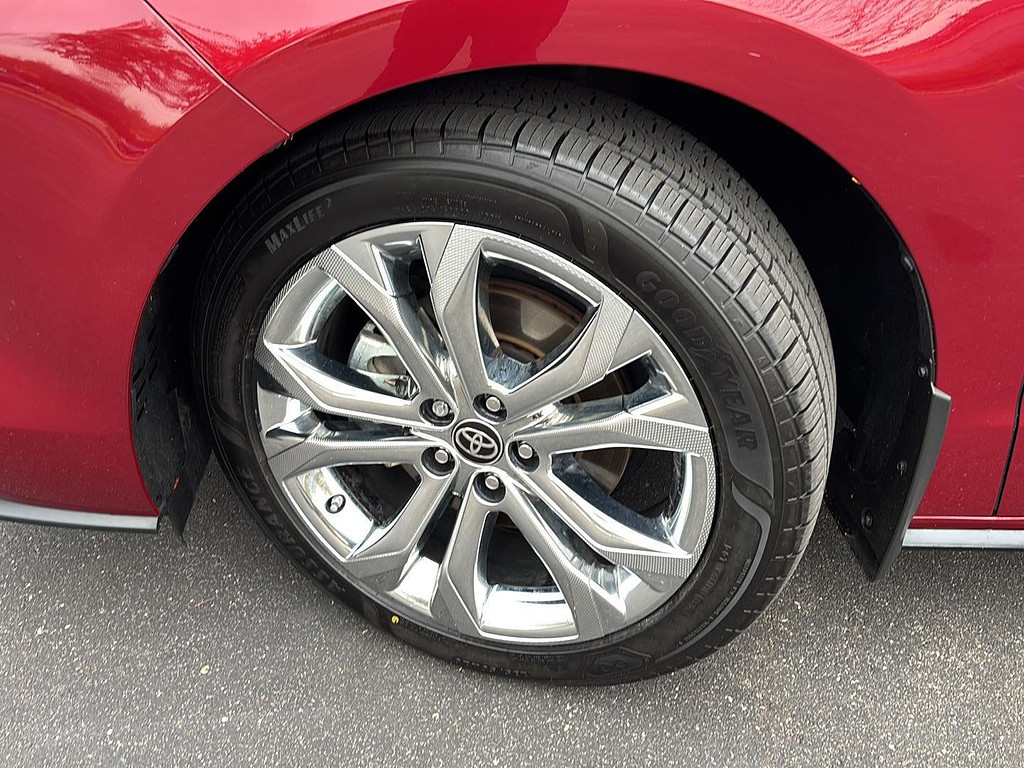 2023 Toyota Sienna Located at Smart Motors Toyota light-box-slides