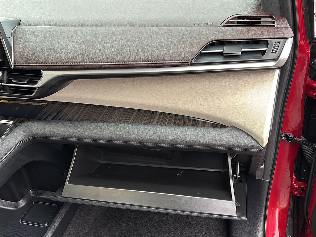 2023 Toyota Sienna Located at Smart Motors Toyota slide-image