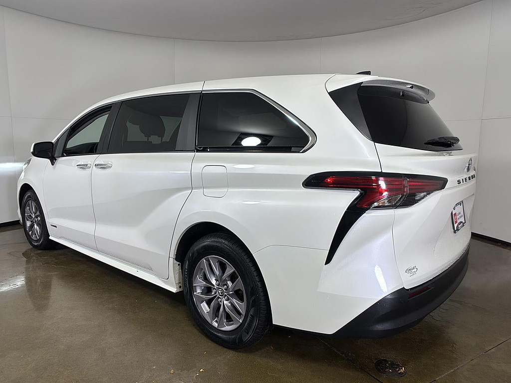 2021 Toyota Sienna Located at Smart Motors Toyota light-box-slides